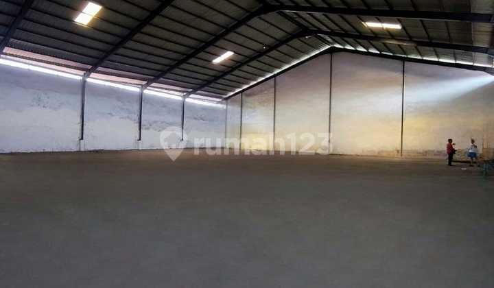 Premium Warehouse 980m2 Ready to Use on Jl. Imam Munandar, Harapan Raya