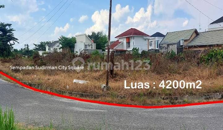 Tanah Hook Strategis 4.200m² Di Sudirman Square Pekanbaru