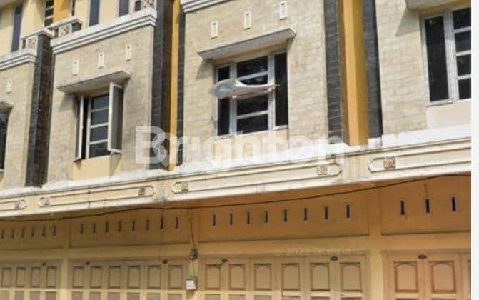 Ruko 4 Lantai Strategis 4 Pintu Gandeng, Tengah Kota Di Arifin Ahmad Pekanbaru