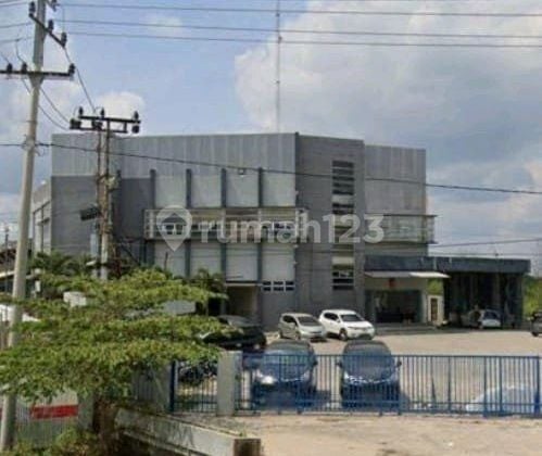 Gudang Luas Siap Pakai - Dekat Transmart & Living World