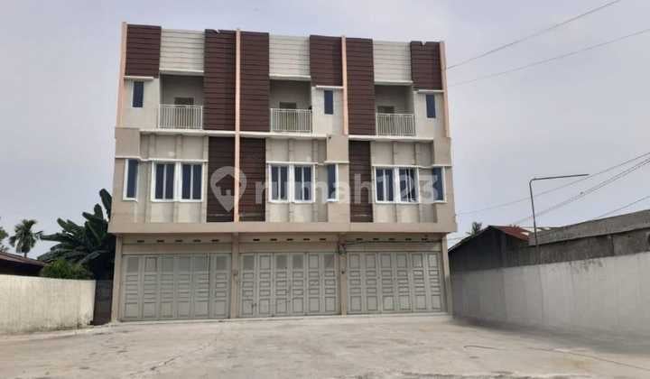 Ruko 3 Pintu Gandeng di Hr Soebrantas Pekanbaru, Lt 1008M²