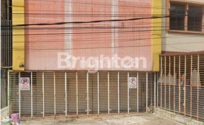 Ruko Gandeng 3 Pintu Strategis Pusat Kota Di M. Yamin
