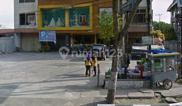 Ruko Gandeng 5 Pintu di Sudirman Pekanbaru