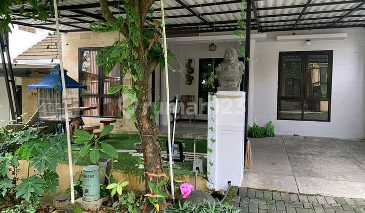 Rumah Semi Furnished Bersih Terawat di Pandanaran Hill