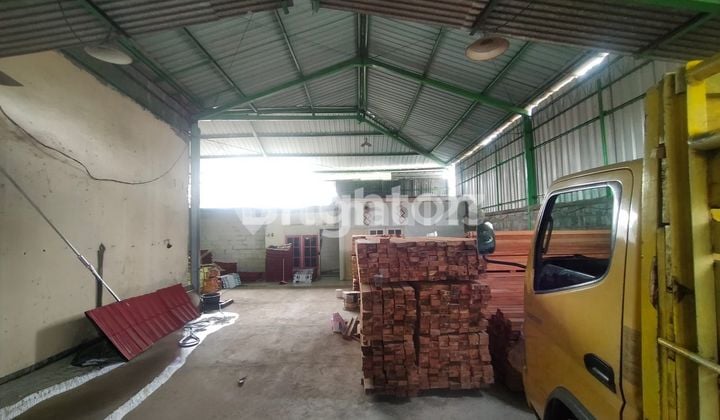 Gudang Lokasi Strategis Jalan Raya Wolter Monginsidi