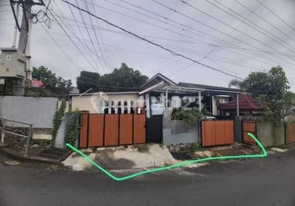 For Sale, Ready-to-Occupy Hook Position House in Jatingaleh, Semarang