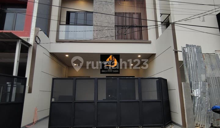 T85.Rumah Baru Modern Minimalis Lokasi Strategis Di Rawamangun