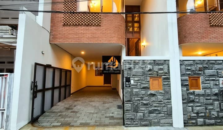 New House Modern Tropical Natural Design Cipinang Rawamangun/T02
