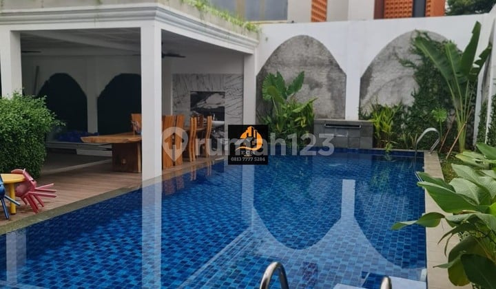 Luxury Private Pool House for Quick Sale in Jatiwarna, Bekasi/TP78