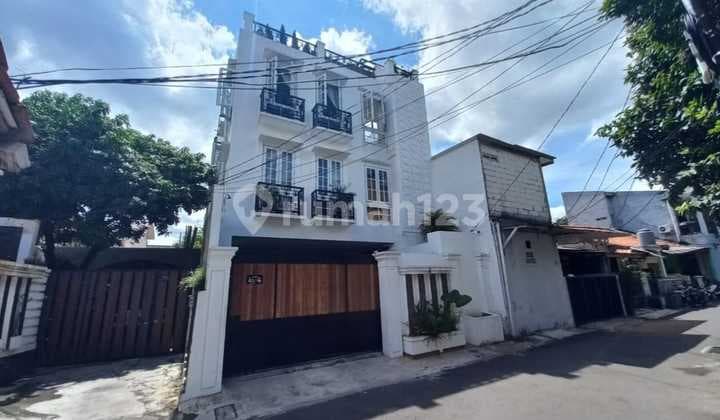 J336.JUAL RUGI Rumah Semi Furnish Area Pejaten Barat Psr Minggu