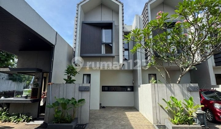 Rumah 2 LT Cantik Serpong dengan Desain Dari Arsitek Ternama/928