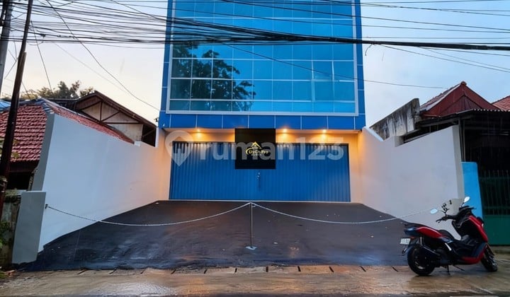 Gedung Komersial Baru Siap Huni Area Cawang Baru Jatinegara /D17
