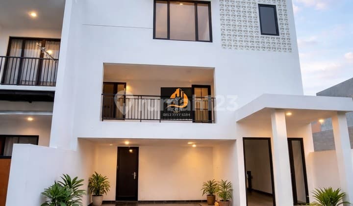 Rumah Baru Siap Huni 2,5 Lantai di Cijantung Jakarta Timur/D44