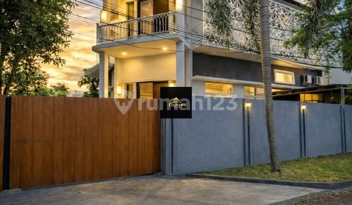 Rumah Dlm Komp 2Lt +Gudang Strategis Siap Huni di Rawasari Jakpus