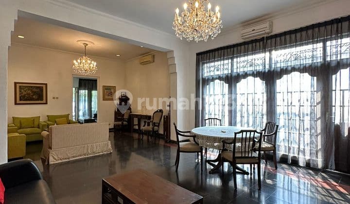 Rumah Asri Strategis Dkt Thamrin di Menteng Jakarta Pusat/Jk469
