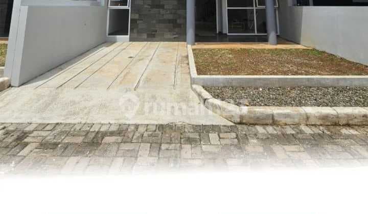 S826.Rumah 2Lt Mewah Luas Dkt Pintu Tol Kukusan di Beji Depok