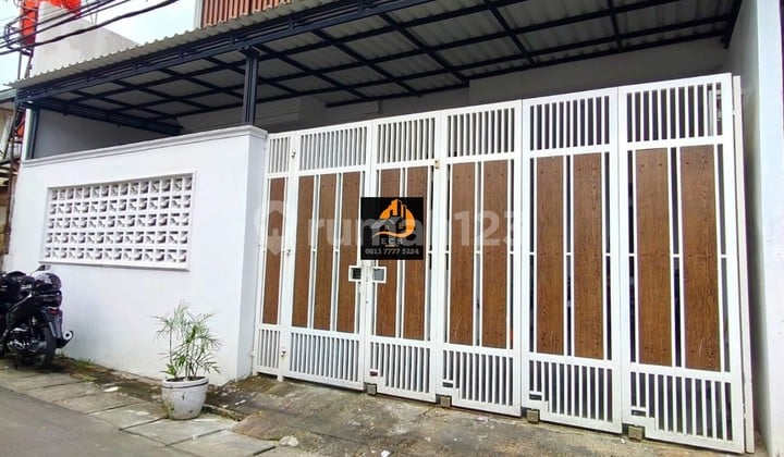 Secondary 2-Storey Fully Furnished House in Rawamangun, East Jakarta/Tp85