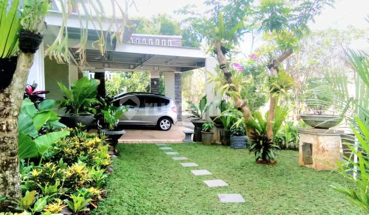 For Quick Sale!! House for Sale in Legenda Wisata - Hook House