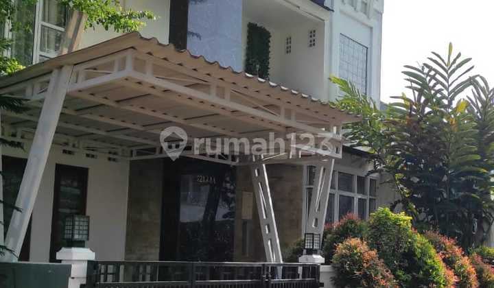 Rumah Rapih 3 Lantai Full Furnish di Citra Gran Cibubur