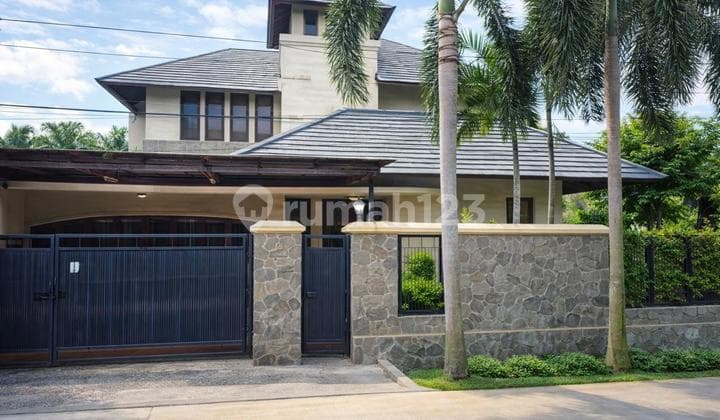 Dijual Rumah Cibubur, Mewah Artistik, Galery Style. Dalam Komplek Pertamina, Cluster One Gate System.