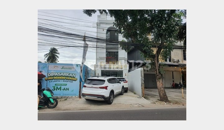 Ruko 3 Lantai Baru Siap Huni di Jalan Utama Jagakarsa