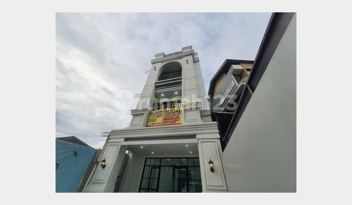 Ruko Cantik Jagakarsa - Lokasi Ramai, Potensi Sewa Tinggi