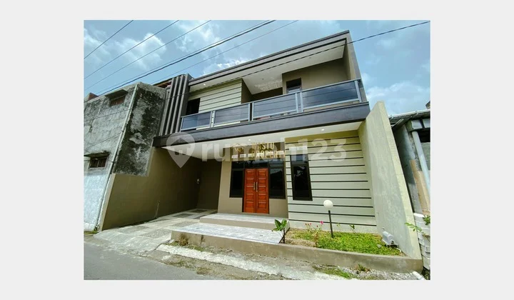 Rumah Modern 2 Lantai Secondary Dekat Tugu Jogja