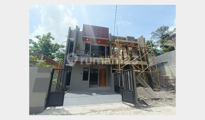 Hunian Stylish 2 Lantai Under 1 M Siap Huni, Ngemplak Sleman