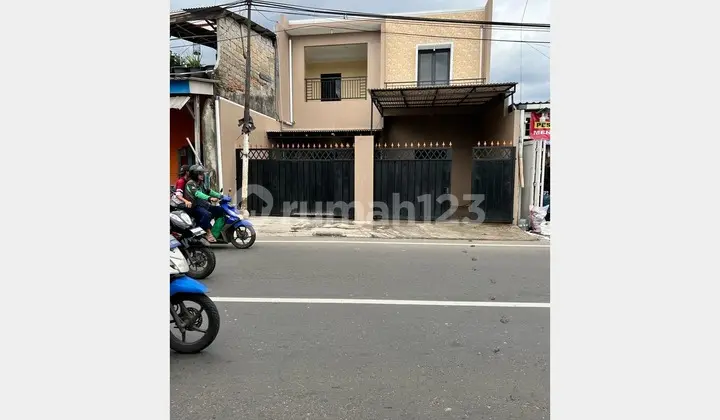Rumah Pinggir Jalan di Lenteng Agung, Siap Ditempati