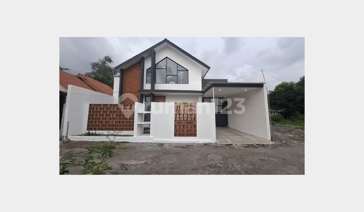 Rumah Siap Huni Tampilan Elegan di Purwomartani Sleman
