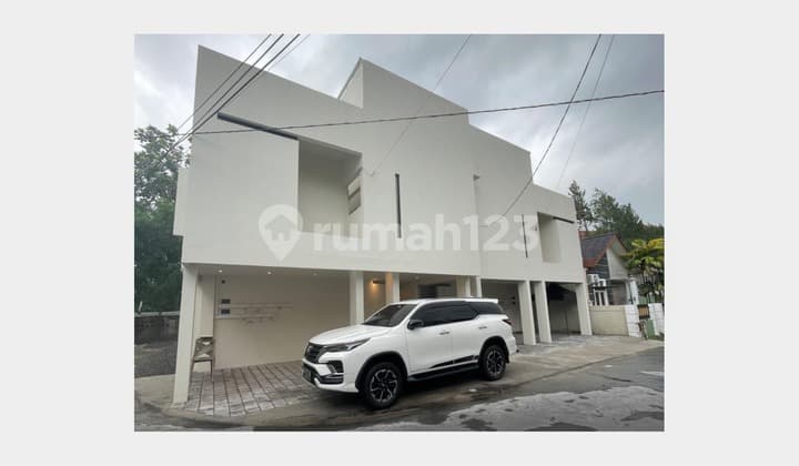 Kost Aktif 14 Kamar di Maguwoharjo Dekat Ringroad Utara