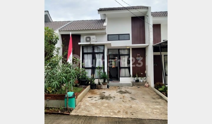 Rumah Siap Huni Kondisi Terawat - Parung Bogor
