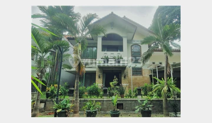 2-Story House Ready for Occupancy in the Bustle of Lenteng Agung Area