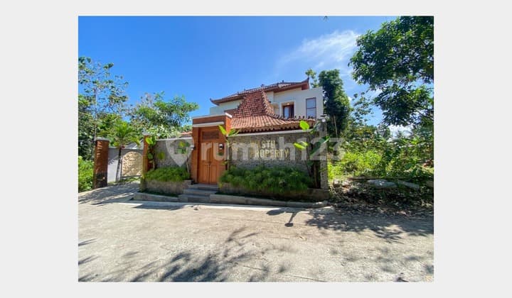 Hunian Bernuansa Jawa, Villa 2 Lantai di Gamping Sleman