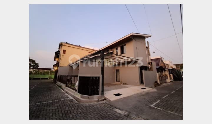 Rumah Siap Huni 2 Lantai Dekat Stadion Maguwoharjo