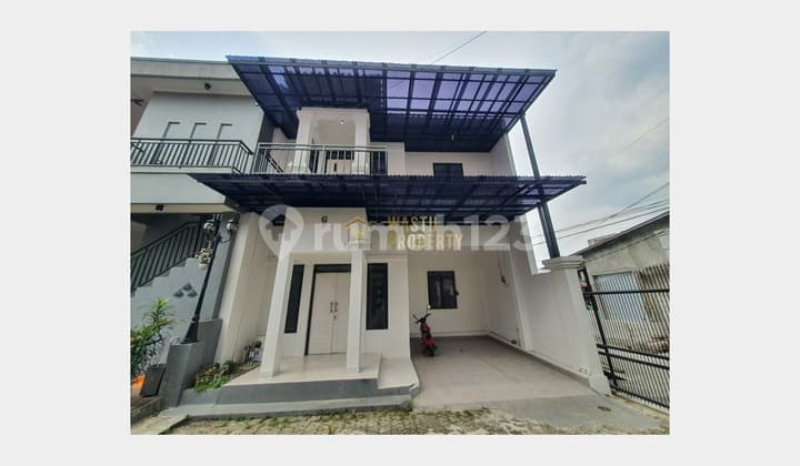 Rumah Cantik 2 Lantai di Cinere Dekat Upn Veteran