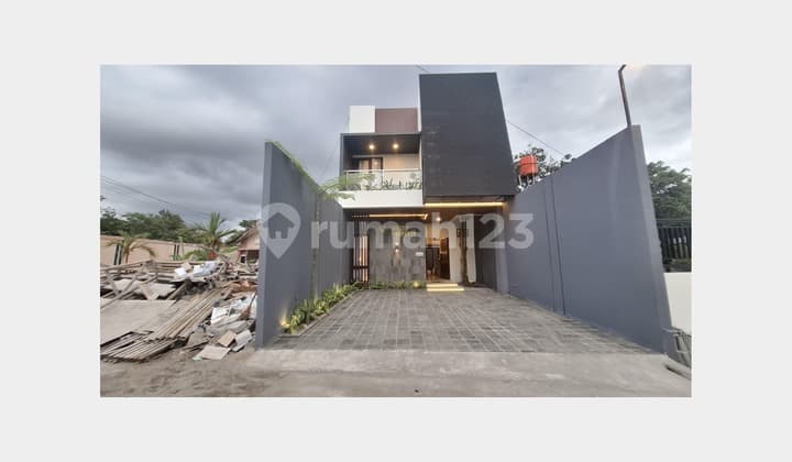 Rumah Cantik Siap Huni 2 Lantai Dekat Sma N 2 Ngaglik Sleman