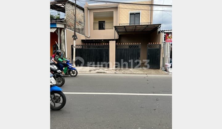 House Ready for Occupancy on the Main Roadside of Jl. Lenteng Agung Raya