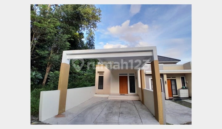 Rumah Murah Tanah Luas Dekat Jalan Kaliurang