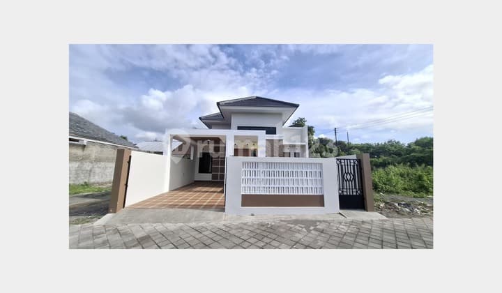 Hunian Elegan Akses Jalan Lebar di Wedomartani Sleman