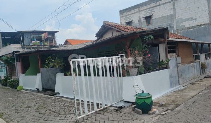 Rumah Manukan Strategis Area Komersial Dekat Dengan G Walk & Ptc