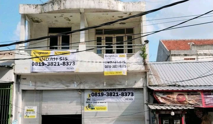 Ruko Manukan Second Road di Area Komerisal Cocok Buat Usaha