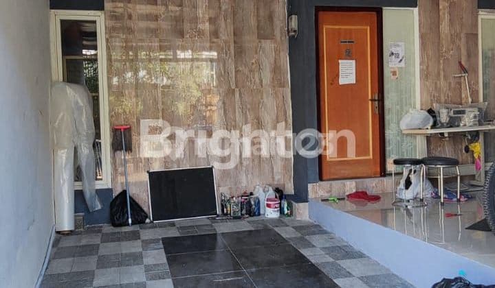 PERUMAHAN DE NAILA KONDISI GRESS TERAWAT DRANCANG MENGANTI GRESIK