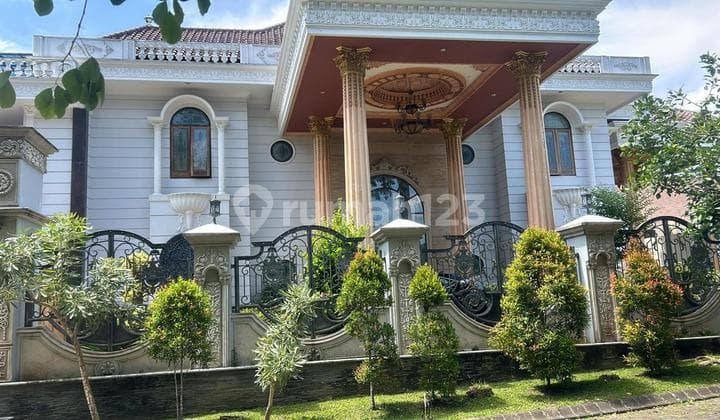Dijual Cepat Rumah Mewah Cantik di Perumahan Villa Tamara Samarinda