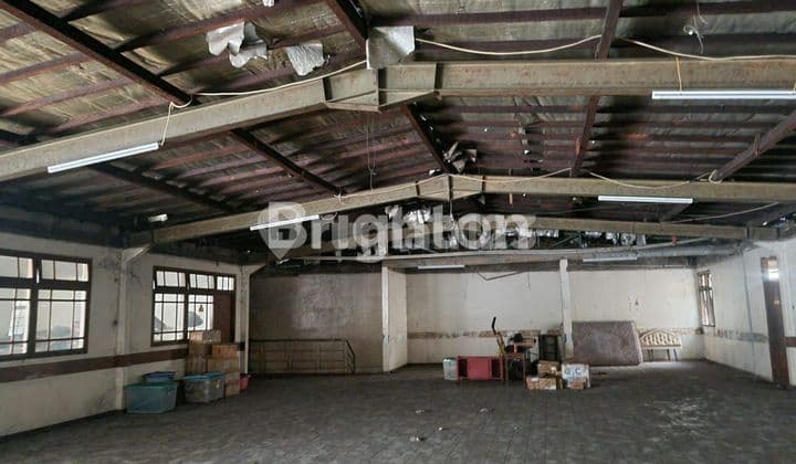 Rumah tua Besar Tanjung Duren Raya Jakarta Barat