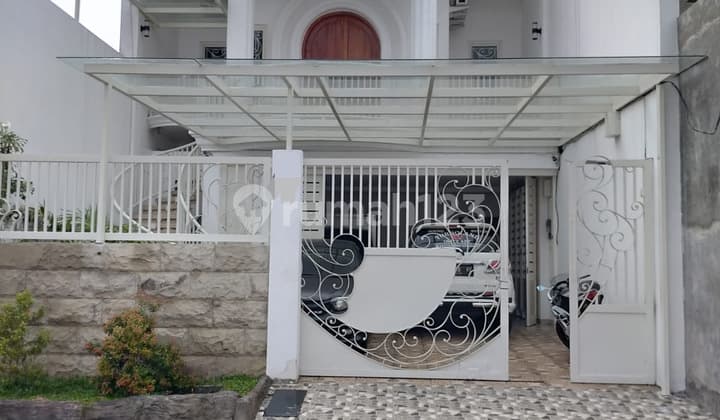 Dijual Rumah Mewah Full Furnish Petemon Pusat Kota