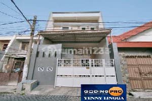 *For Sale* Well-Maintained House, Move-In Ready, No Renovation Needed, Built in 2016. *Lebak Rejo Surabaya*