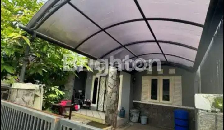 RUMAH SIAP HUNI,LOKASI STRATEGIS DI PINUS REGENCY LINGKUNGAN AMAN DAN NYAMAN