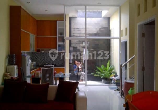 Rumah Bagus Siap Huni di Tegal Barat