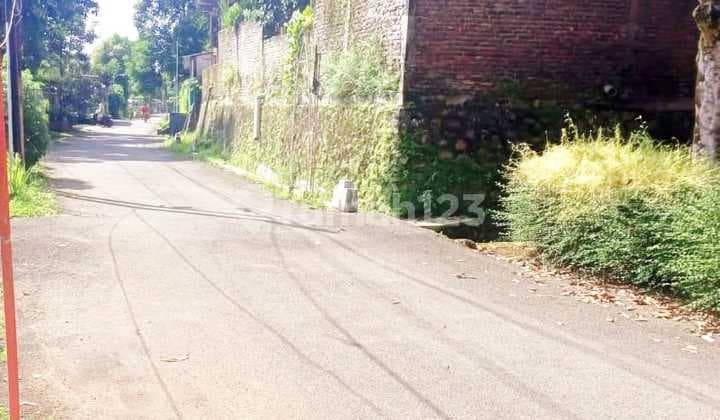 Rumah Sederhana Di Daerah Polaman